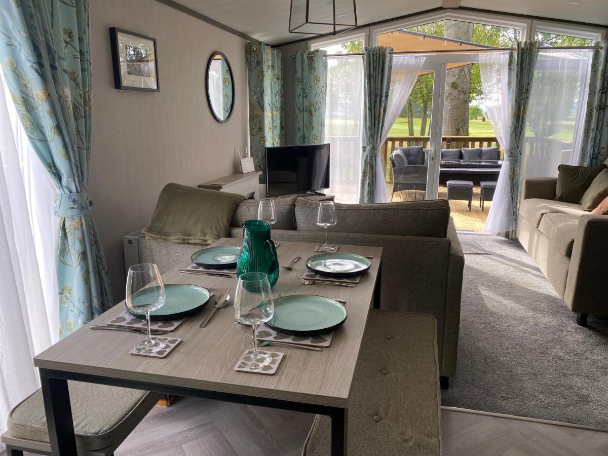 Teviotdale Lodge At Lilliardsedge Holiday Park Jedburgh Esterno foto