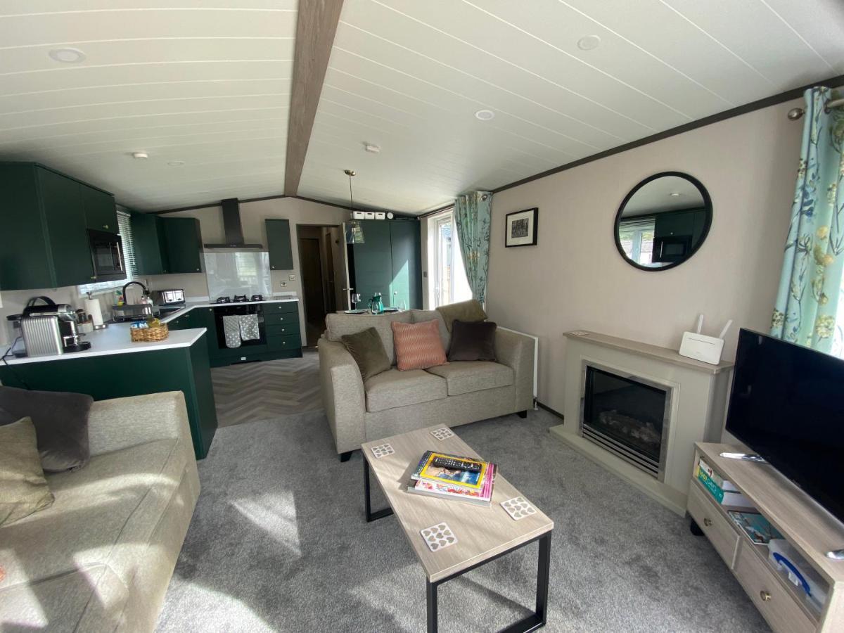 Teviotdale Lodge At Lilliardsedge Holiday Park Jedburgh Esterno foto