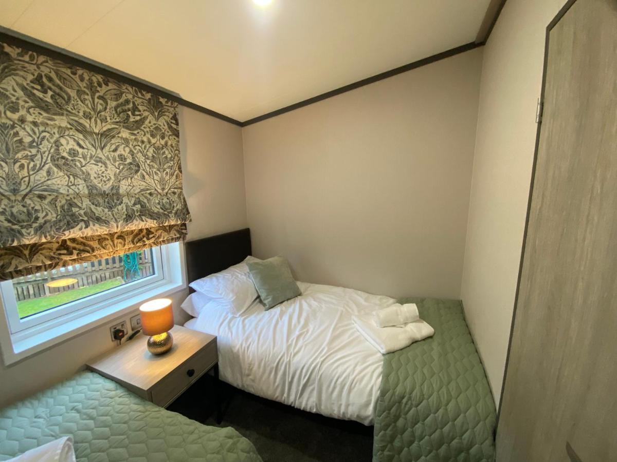 Teviotdale Lodge At Lilliardsedge Holiday Park Jedburgh Esterno foto